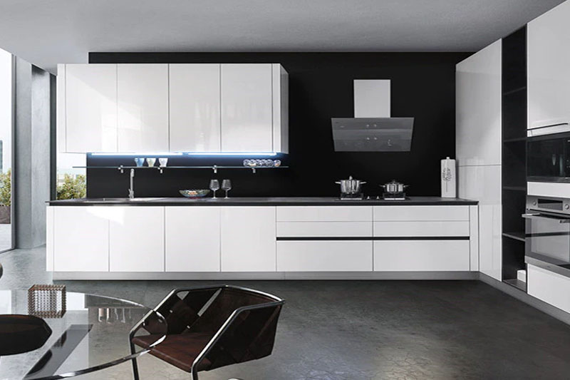 black and white kitchen cabinets